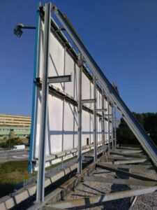 struttura di un insegne sul tetto di un edificio